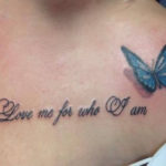 love me for who i am tatoeage me een kleine blauwe vlinder met schaduw effect