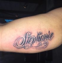 Stephanie bovenarm