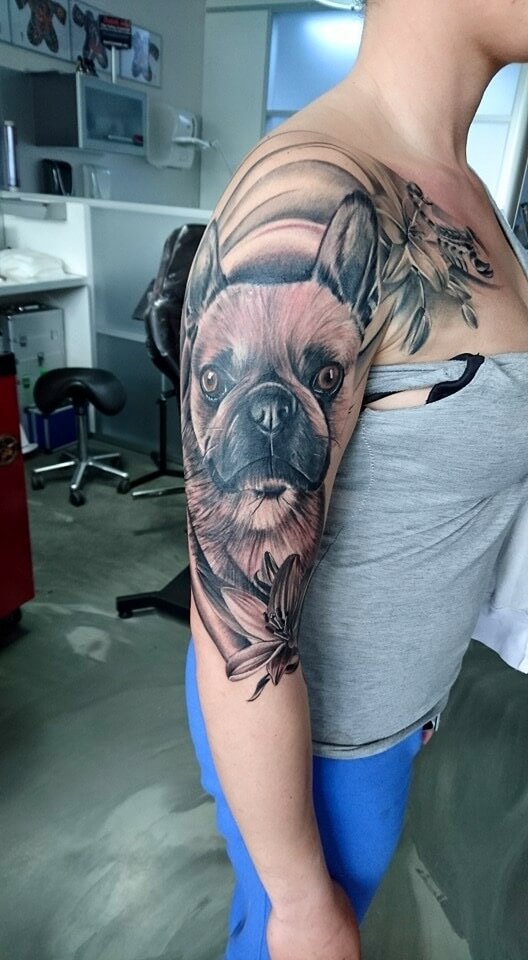 Portret hond op bovenarm